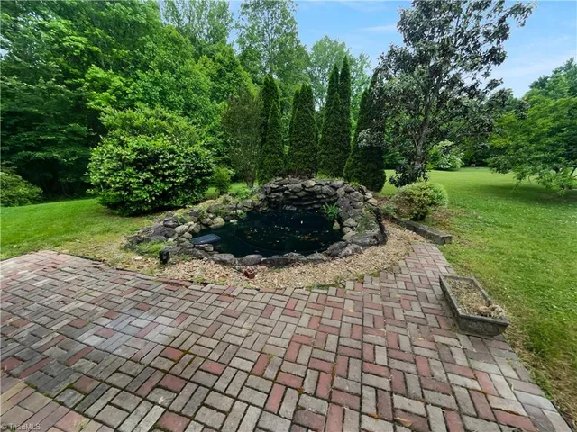 $450,000 | 8402 Cripplegate Trail, Browns Summit, NC 27214