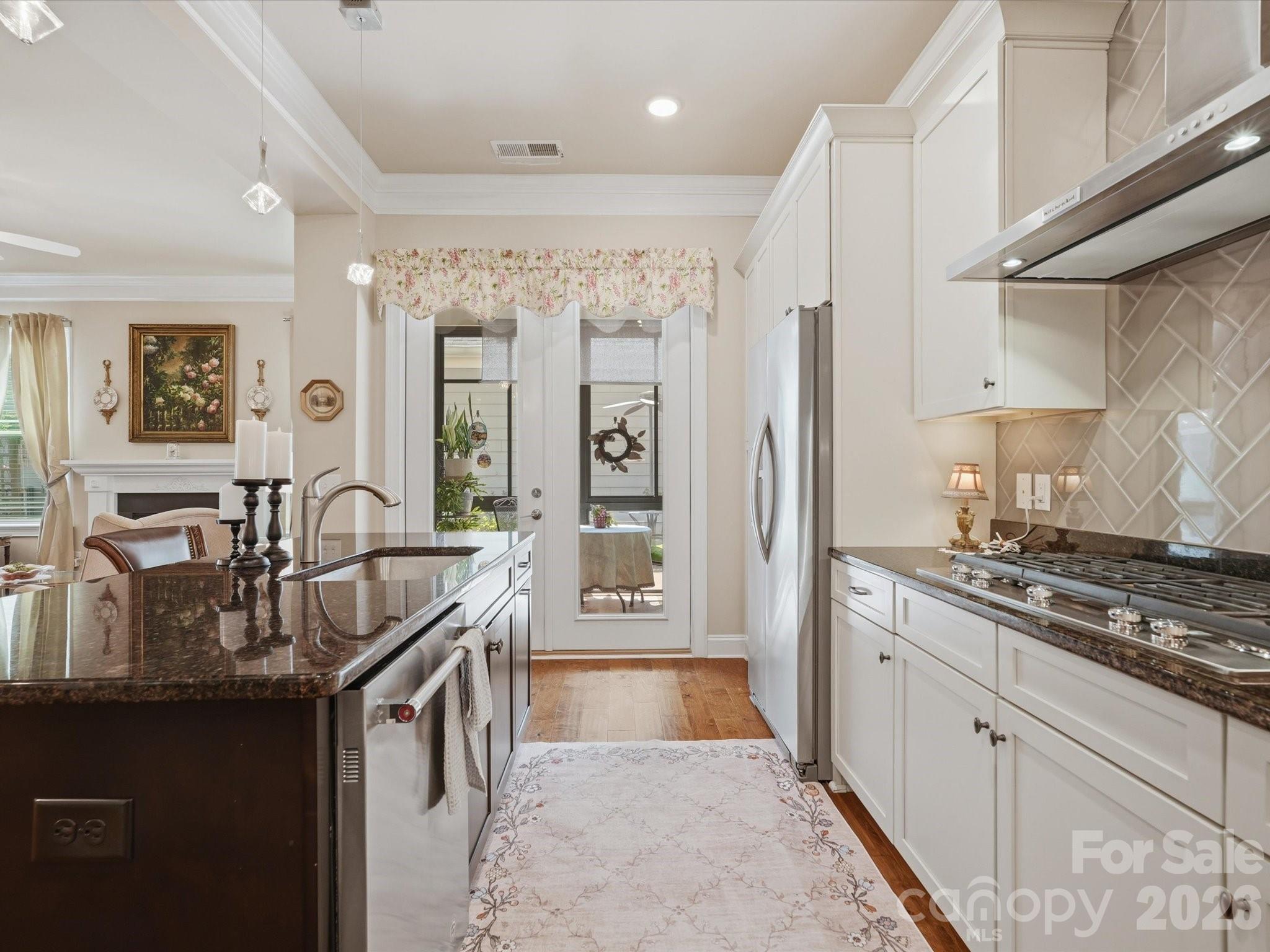 2050 Laney Pond Road Matthews, NC 28104 - Photo 15 of 40 Gallery Image 15