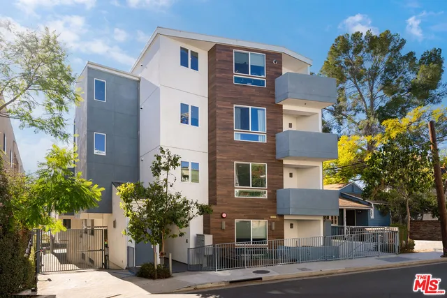 $1,020,000 | 11912 Laurelwood Drive, Unit 103, Studio City, CA 91604