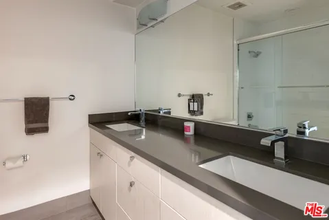 $1,020,000 | 11912 Laurelwood Drive, Unit 103, Studio City, CA 91604