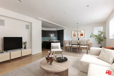 $1,020,000 | 11912 Laurelwood Drive, Unit 103, Studio City, CA 91604