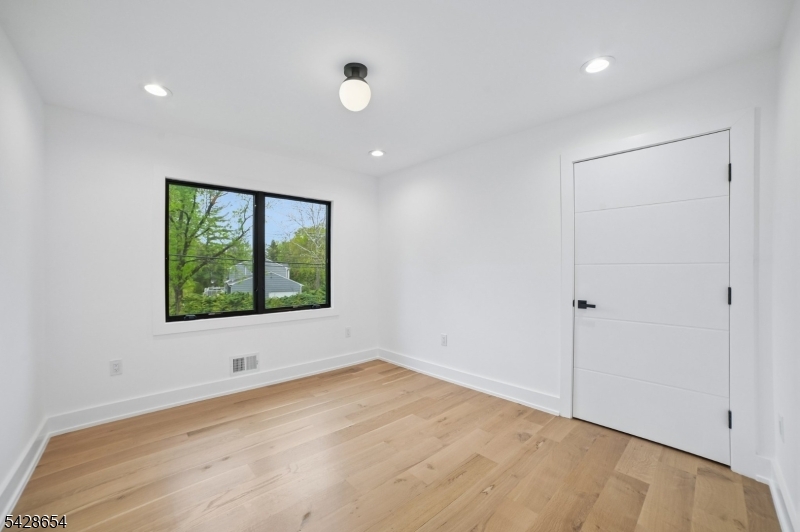 148 Great Hills Road Short Hills, NJ 07078 - Photo 24 of 48