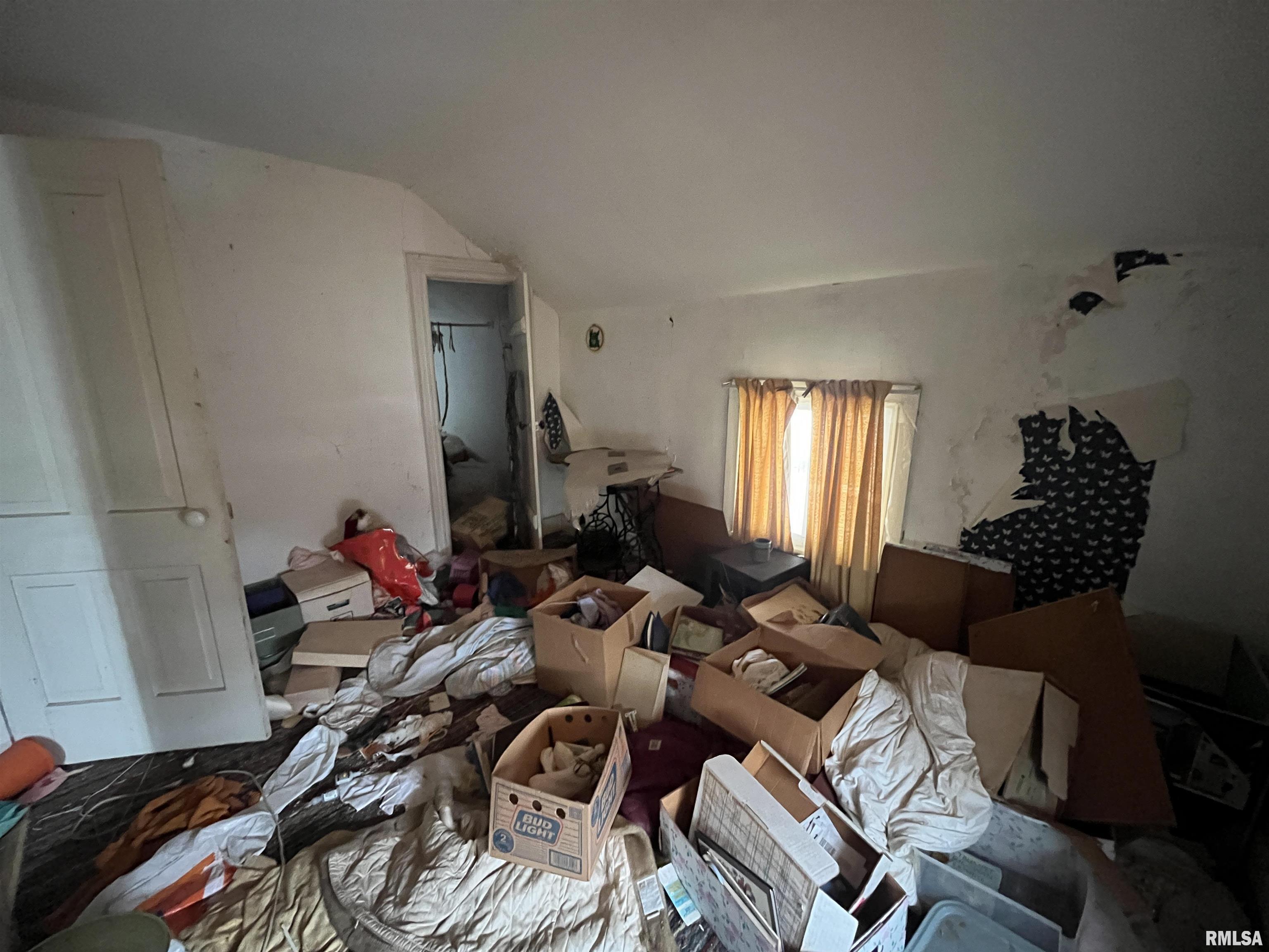 69 North Gold Street Farmington, IL 61531 - Photo 16 of 18