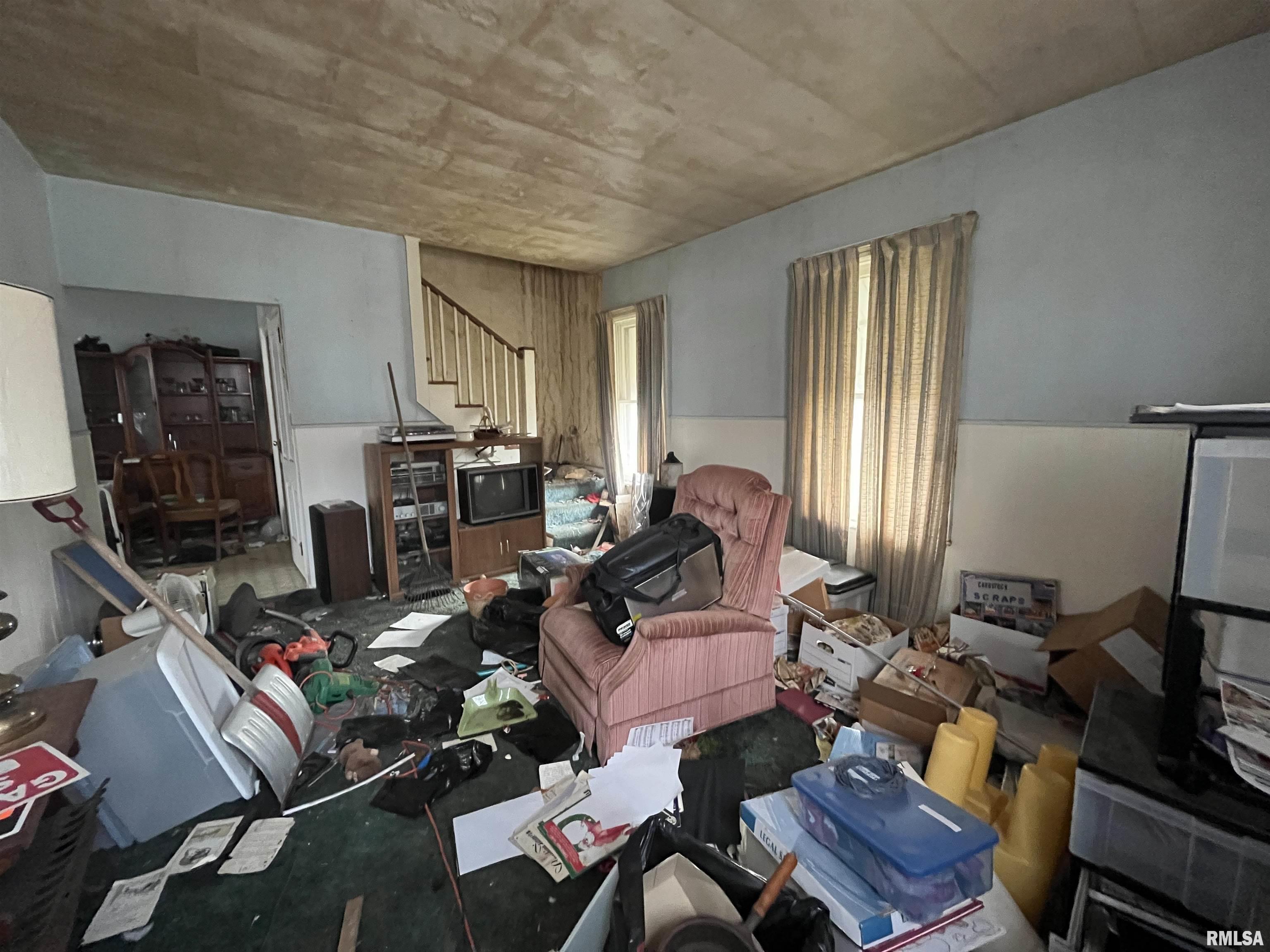 69 North Gold Street Farmington, IL 61531 - Photo 9 of 18