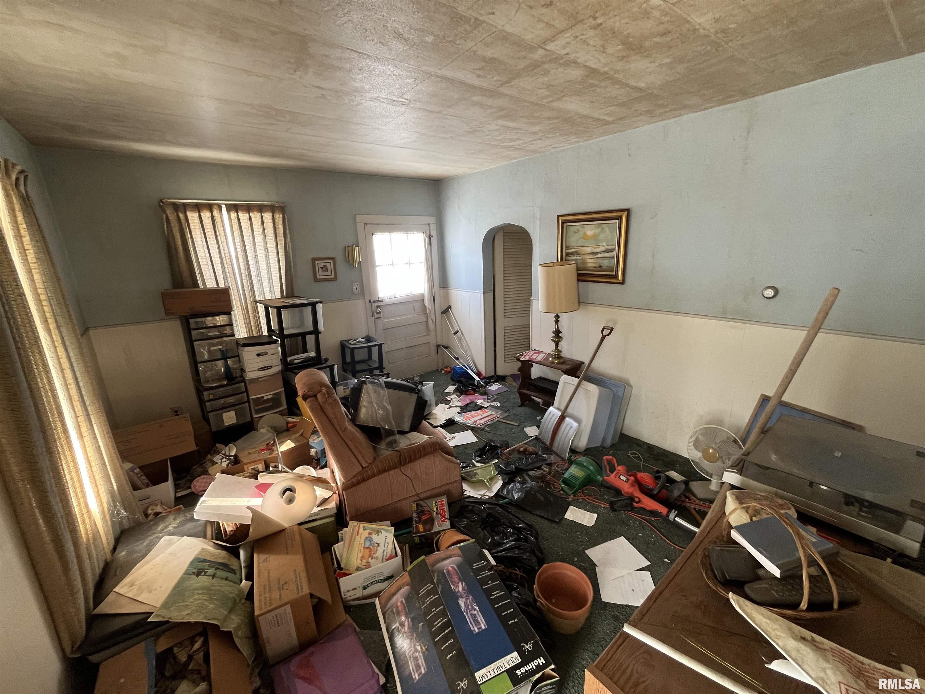 69 North Gold Street Farmington, IL 61531 - Photo 10 of 18