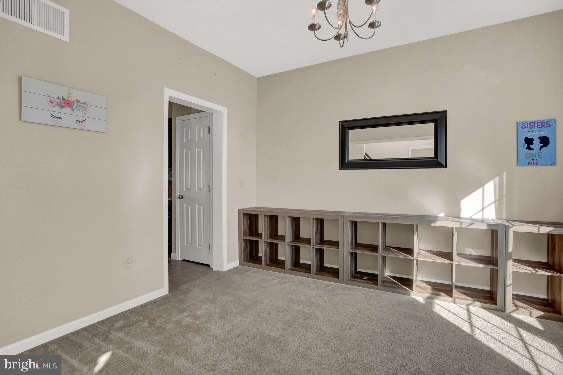 667 Cockley Road Harrisburg, PA 17111 - Photo 11 of 37 Gallery Image 11