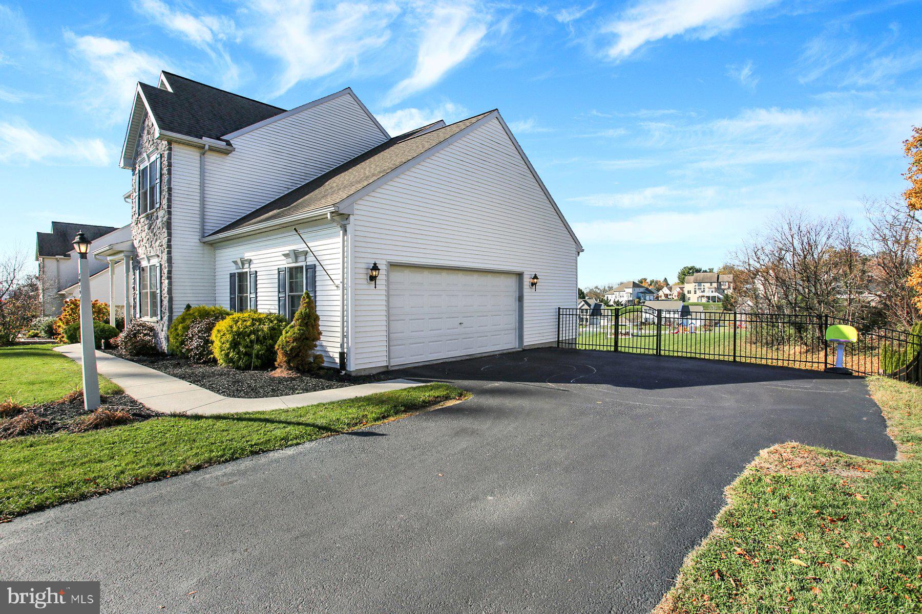 667 Cockley Road Harrisburg, PA 17111 - Photo 4 of 37 Gallery Image 4
