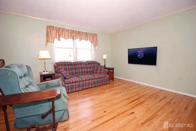 $699,000 | 4 Linden Lane, Plainsboro, NJ 08536