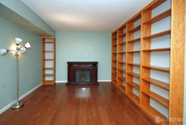 $699,000 | 4 Linden Lane, Plainsboro, NJ 08536