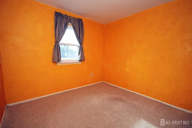 $699,000 | 4 Linden Lane, Plainsboro, NJ 08536