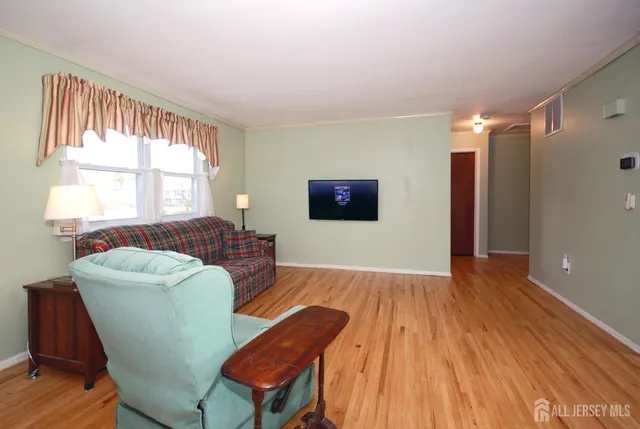 $699,000 | 4 Linden Lane, Plainsboro, NJ 08536