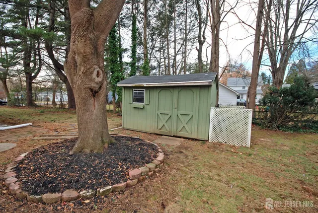 $699,000 | 4 Linden Lane, Plainsboro, NJ 08536