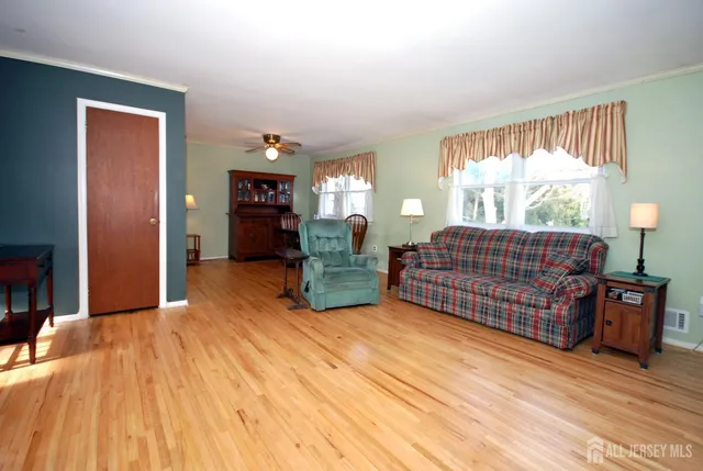 $699,000 | 4 Linden Lane, Plainsboro, NJ 08536