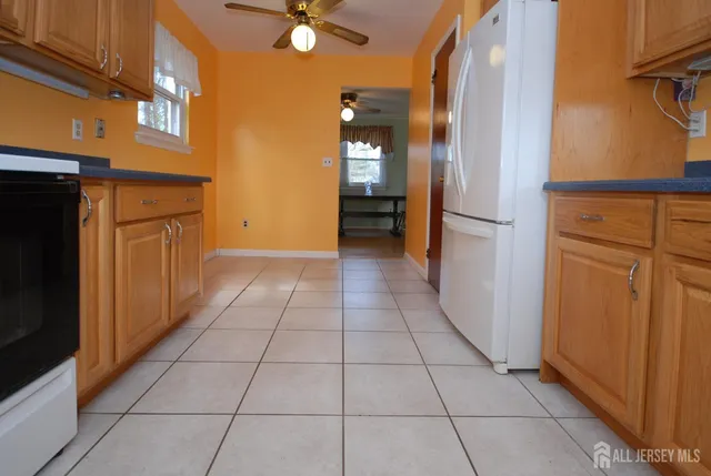 $699,000 | 4 Linden Lane, Plainsboro, NJ 08536