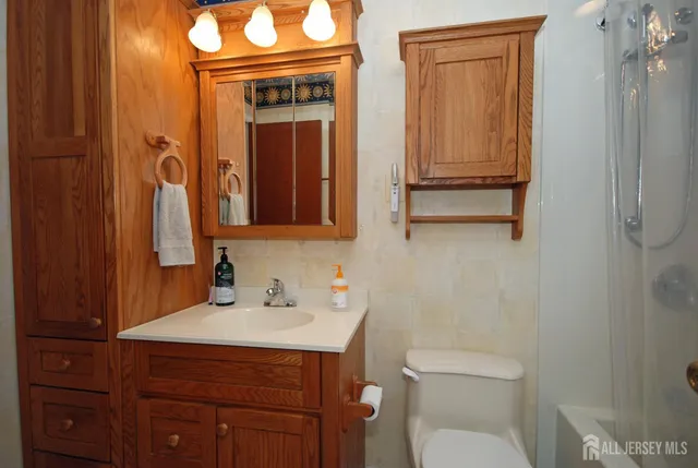 $699,000 | 4 Linden Lane, Plainsboro, NJ 08536