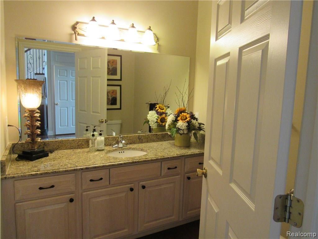 3829 Elk Drive Rochester, MI 48306 - Photo 6 of 23 IMG_0532.JPG