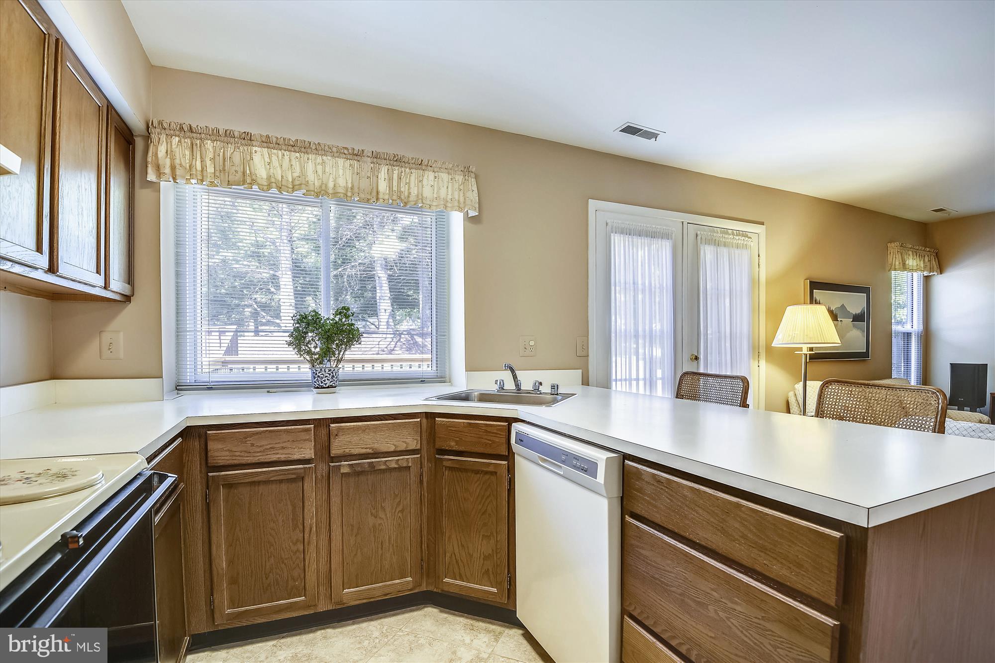 6334 Red Haven Road Columbia, MD 21045 - Photo 10 of 30 Kitchen
