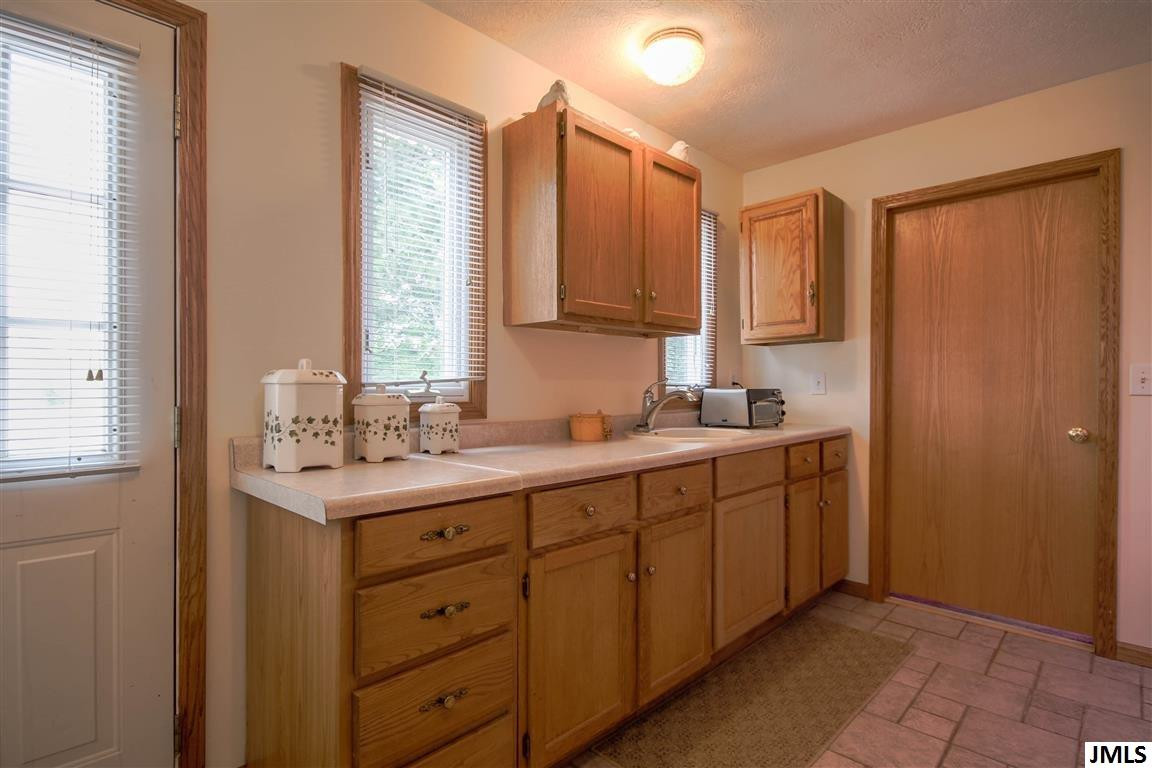 2450 West Kimmel Road Jackson, MI 49201 - Photo 15 of 30 Photo 15