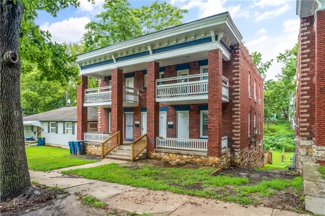 $378,000 | 3919-3921 Norledge Avenue, Kansas City, MO 64123