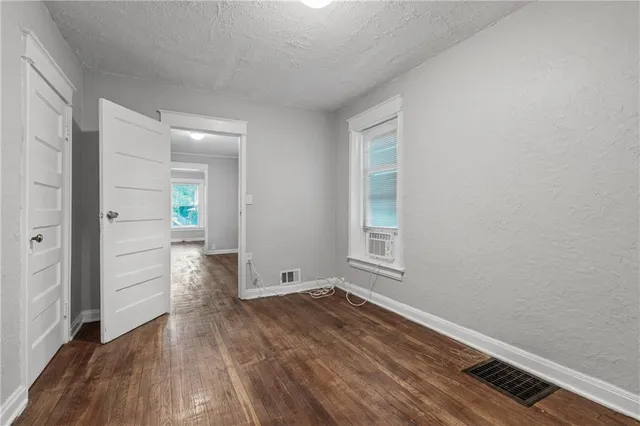 $378,000 | 3919-3921 Norledge Avenue, Kansas City, MO 64123