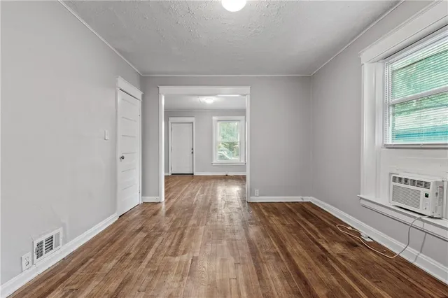 $378,000 | 3919-3921 Norledge Avenue, Kansas City, MO 64123