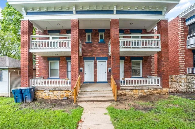 $378,000 | 3919-3921 Norledge Avenue, Kansas City, MO 64123