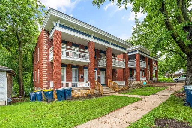 $378,000 | 3919-3921 Norledge Avenue, Kansas City, MO 64123