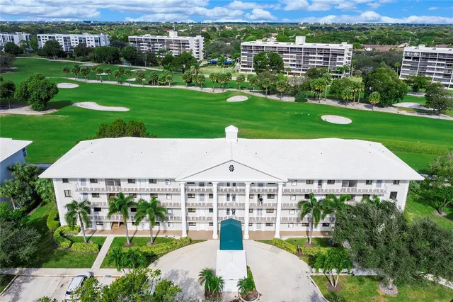 $279,000 | 6121 Balboa Circle, Unit 306, Boca Raton, FL 33433