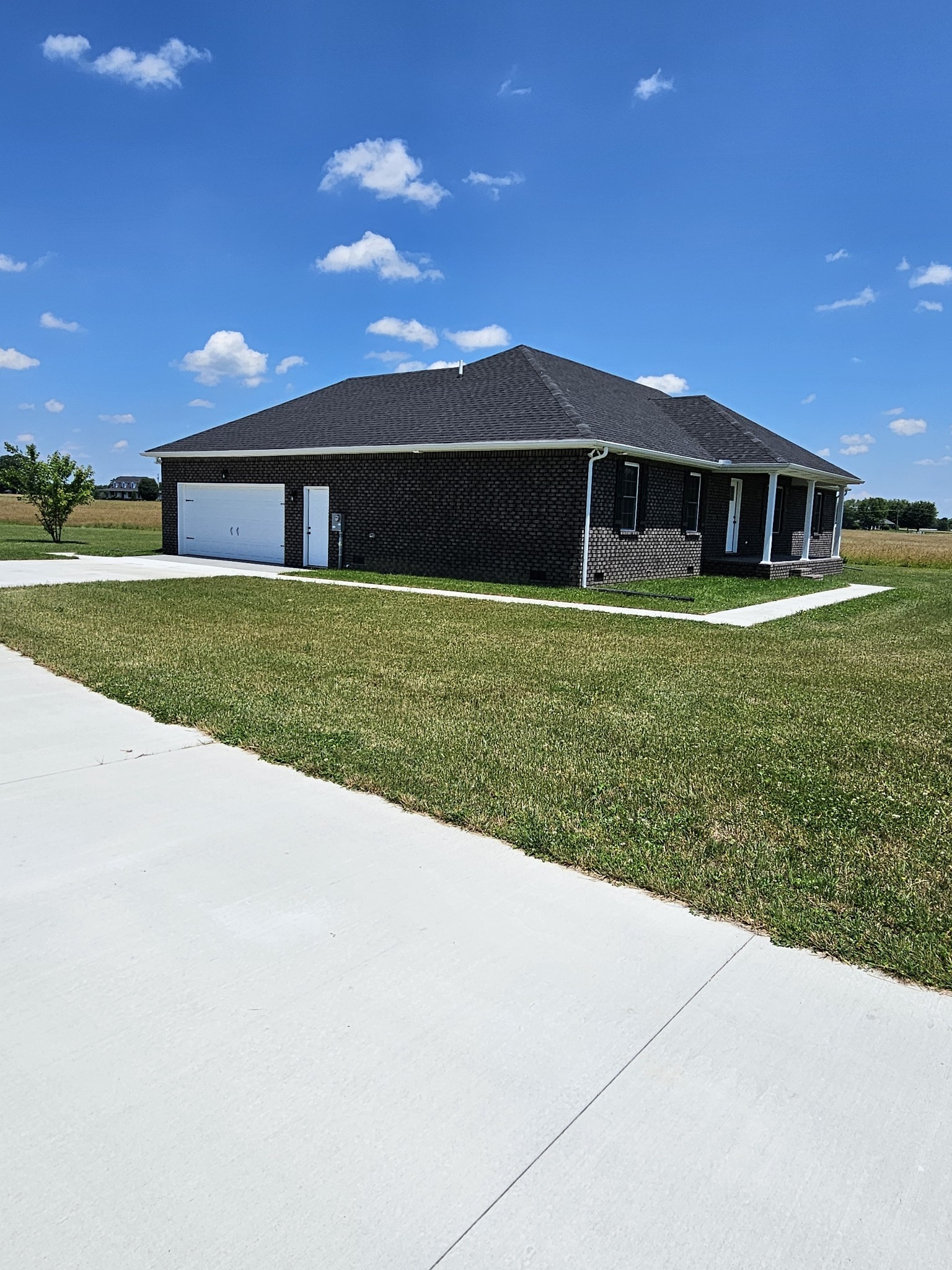 3101 Galen Road Lafayette, TN 37083 - Photo 5 of 38 a front view of a house with a yard
