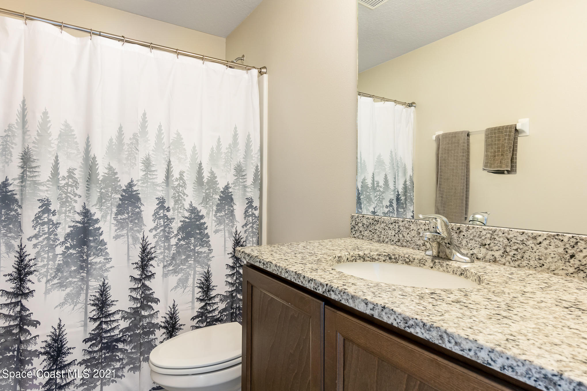 1420 Lara Circle, Unit 101 Rockledge, FL 32955 - Photo 18 of 28 Guest Bath