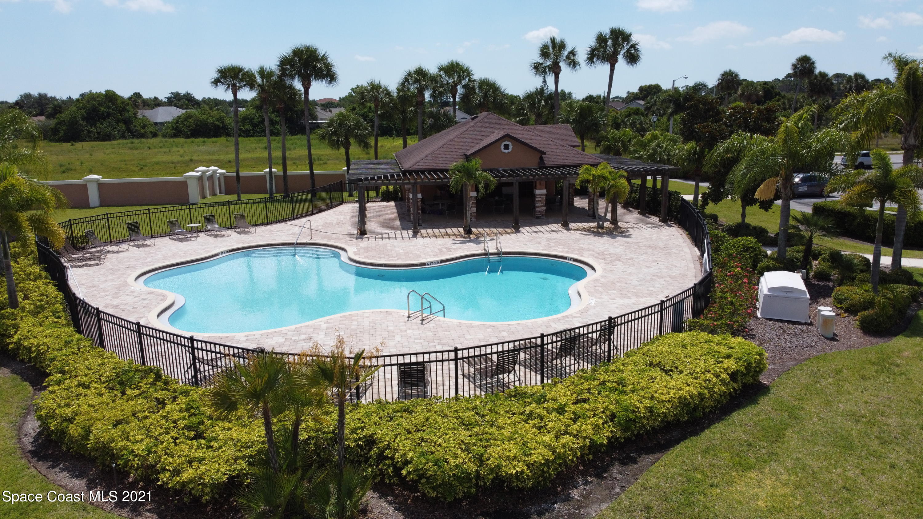 1420 Lara Circle, Unit 101 Rockledge, FL 32955 - Photo 22 of 28 Pool