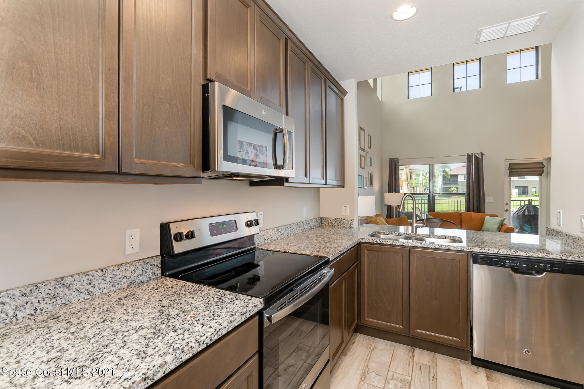 1420 Lara Circle, Unit 101 Rockledge, FL 32955 - Photo 5 of 28 Kitchen