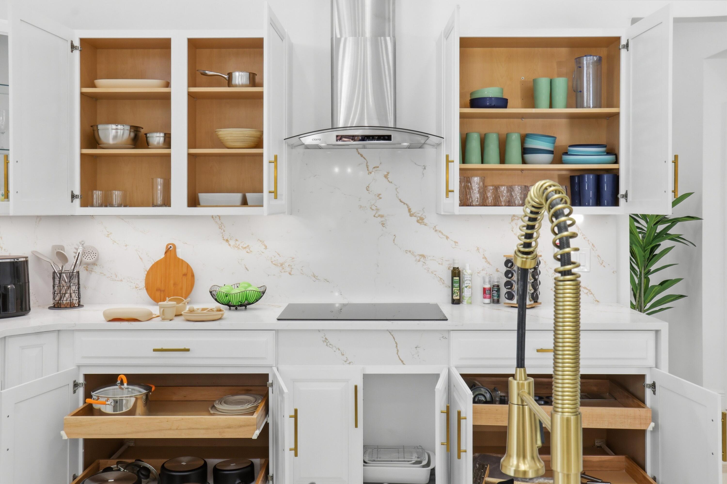12725 Kingsway Road Wellington, FL 33414 - Photo 33 of 33 057-034-Kitchen Detail-4200x2800