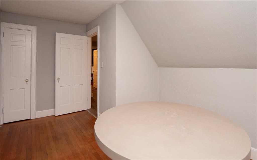 118 Ruggles Avenue, Unit 300 Newport, RI 02840 - Photo 12 of 28