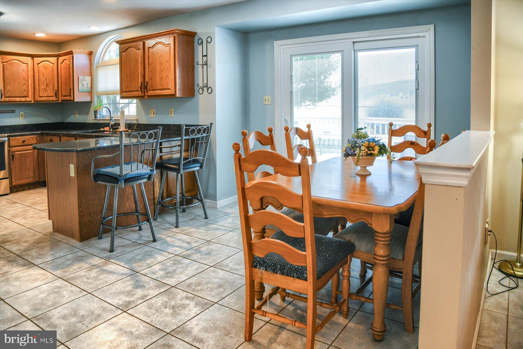 403 Chestnut Tree Road Elverson, PA 19520 - Photo 7 of 36 Breakfast Area & Kitchen