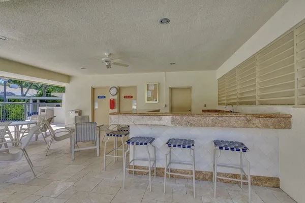 $3,750 | 911 Oak Harbour Drive, Juno Beach, FL 33408