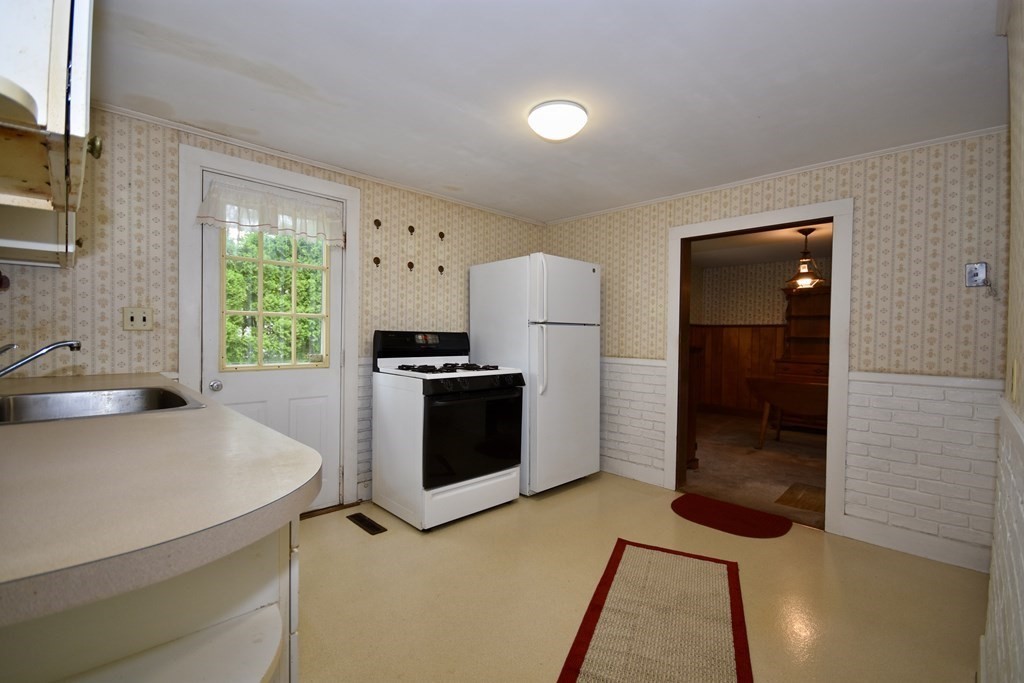 356 Marion Road Wareham, MA 02571 - Photo 9 of 29 Gallery Image 9