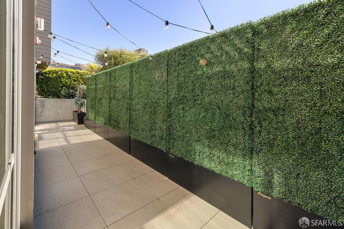 1 Stanyan Street, Unit 24 San Francisco, CA 94118 - Photo 33 of 51 a view of a backyard