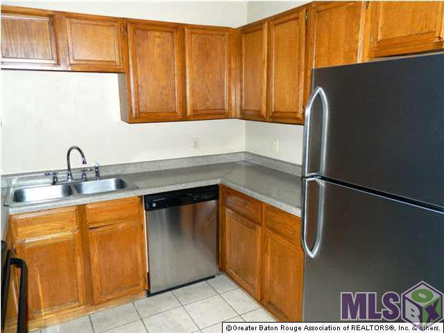 1724 South Brightside View Drive, Unit D Baton Rouge, LA 70820 - Photo 3 of 4