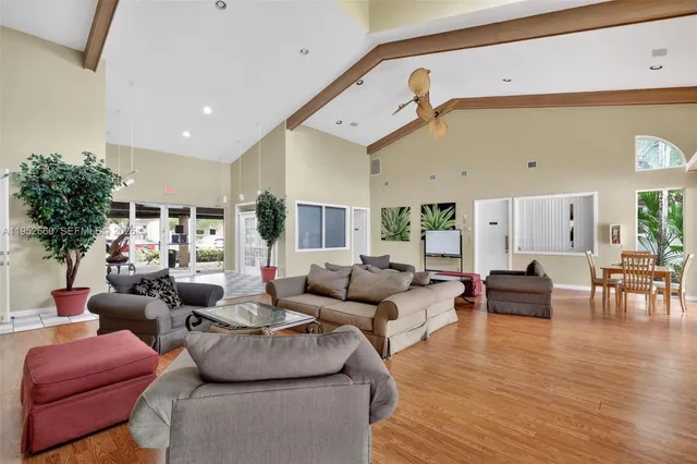 $238,900 | 13856 Southwest 93rd Lane, Unit 13856, Miami, FL 33186