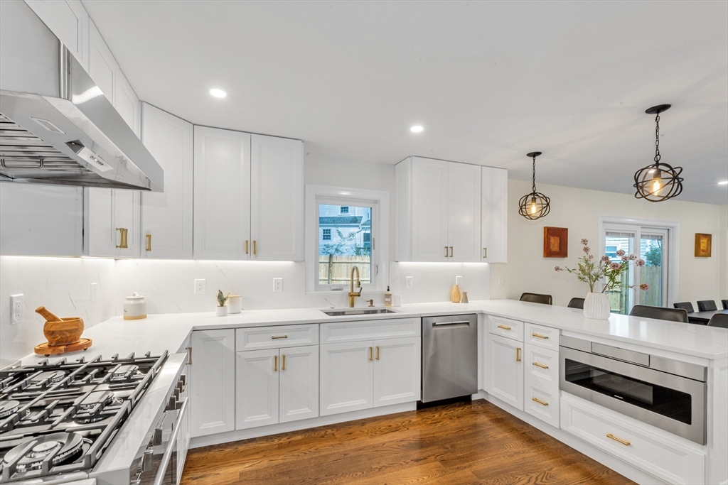 24 Burrwood Road Boston, MA 02132 - Photo 9 of 38 Gallery Image 9