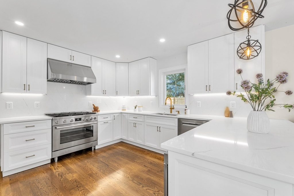 24 Burrwood Road Boston, MA 02132 - Photo 10 of 38 Gallery Image 10