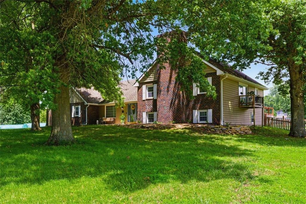 111 Elm Street Lathrop, MO 64465 - Photo 4 of 63