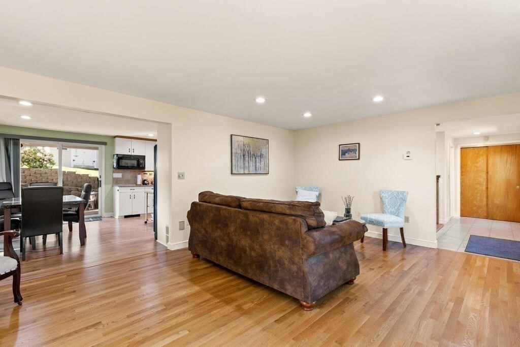 116 Parkview Road Waltham, MA 02452 - Photo 17 of 33 Gallery Image 17