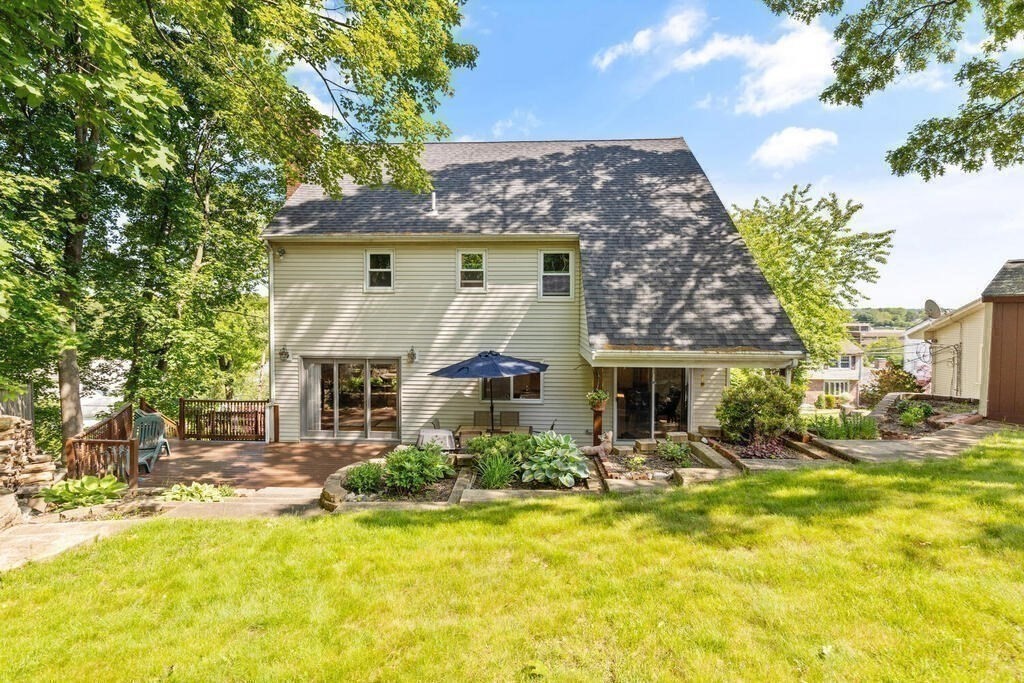 116 Parkview Road Waltham, MA 02452 - Photo 6 of 33 Gallery Image 6