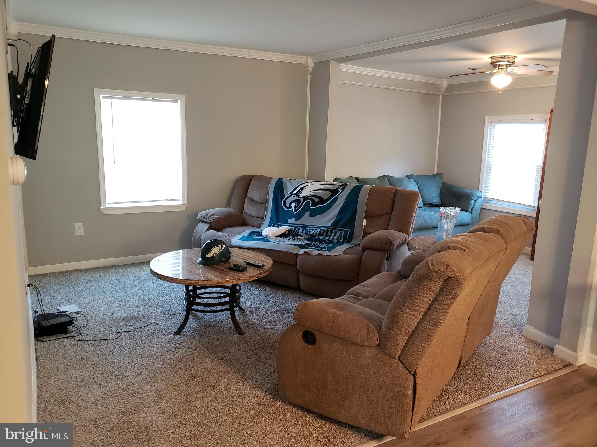 419 Berlin New Freedom Road Berlin, NJ 08009 - Photo 9 of 38 Relax in the Living Rm