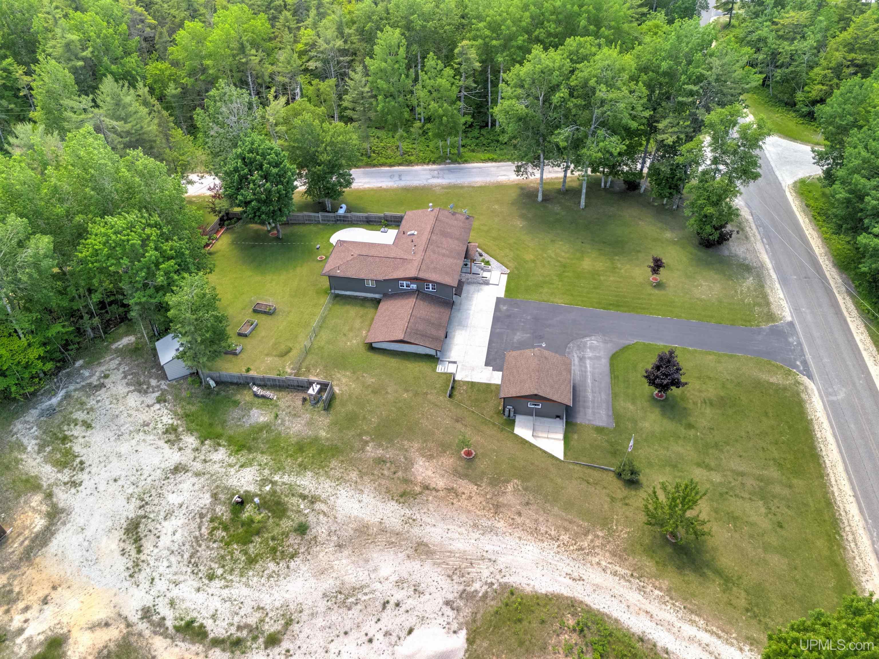 506 N East Gulliver Lake Road Gulliver, MI 49840 - Photo 43 of 46