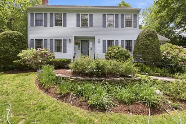 $1,999,000 | 1 Battleview Circle, Lexington, MA 02420