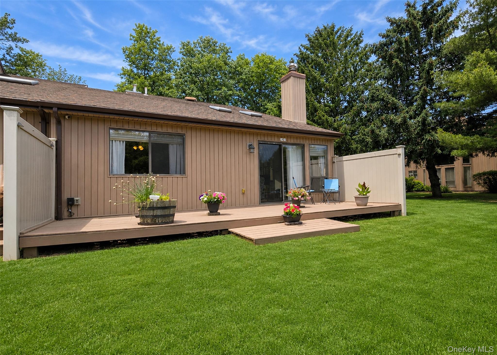 45 Timber Ridge Drive Holbrook, NY 11741 - Photo 5 of 25