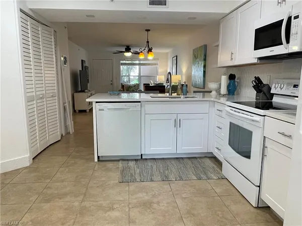 $5,500 | 28940 Bermuda Pointe Circle, Unit 102, Bonita Springs, FL 34134